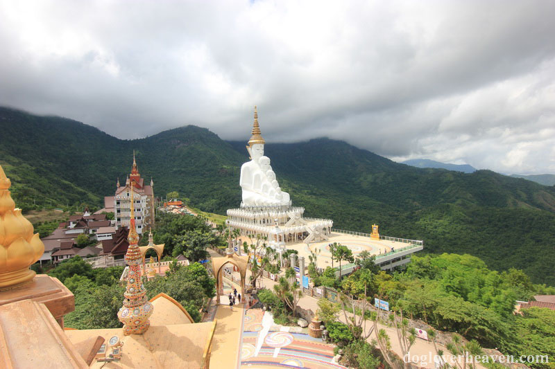 Wat Pha Sorn Kaew วัดผาซ่อนแก้ว ความงามของภูมิประเทศที่เป็นภูเขาในจังหวัดเพชรบูรณ์ให้น่าประทับใจและน่าดึงดูดยิ่งขึ้นสำหรับผู้ที่ชื่นชอบ
